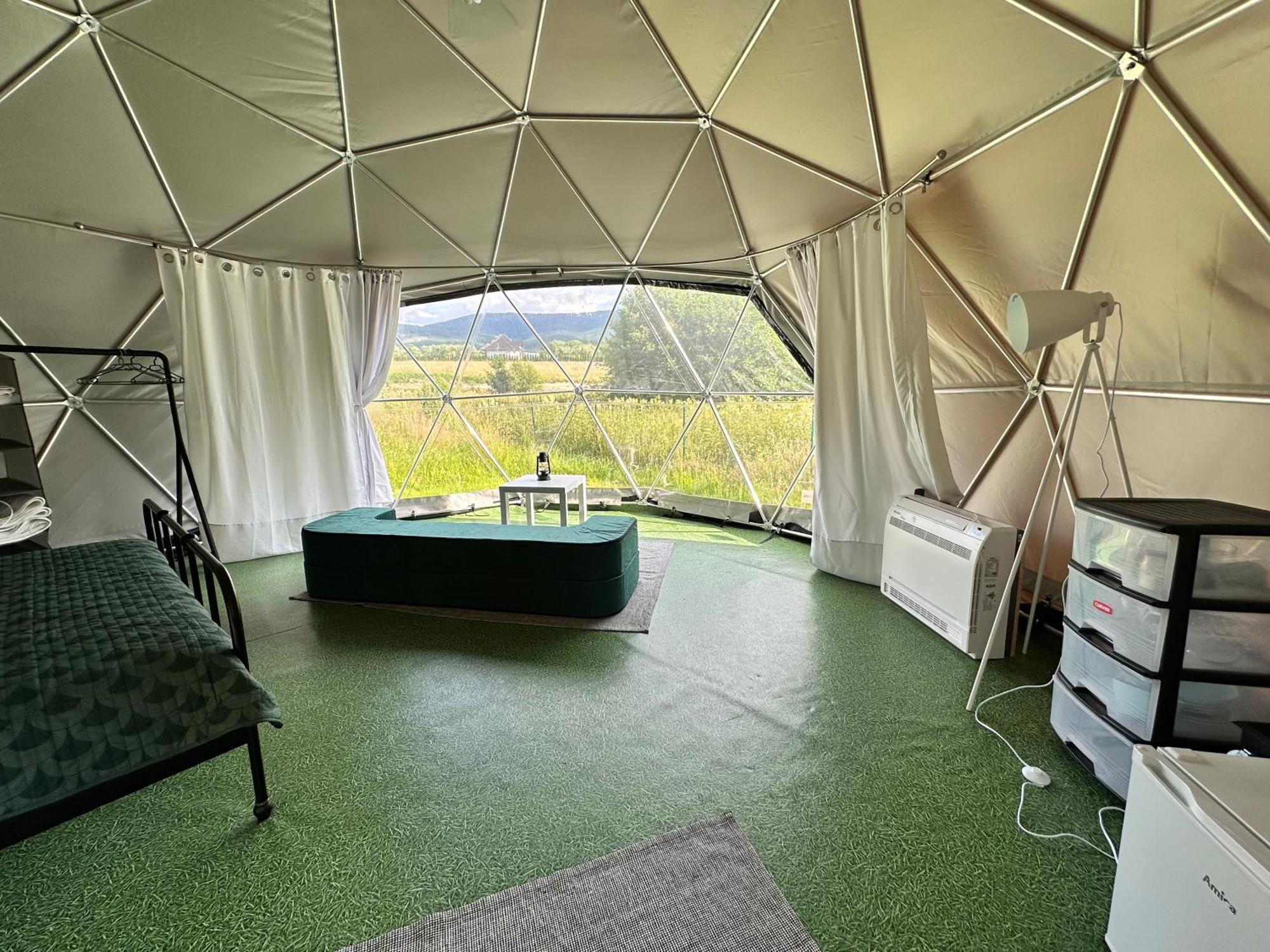 Glamping Stodola Dome Hotel Ściegny Стая снимка